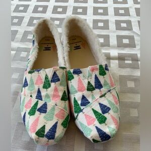 Gently worn once Toms Fuzzy Multicolor Christmas tree Slip-On Shoes